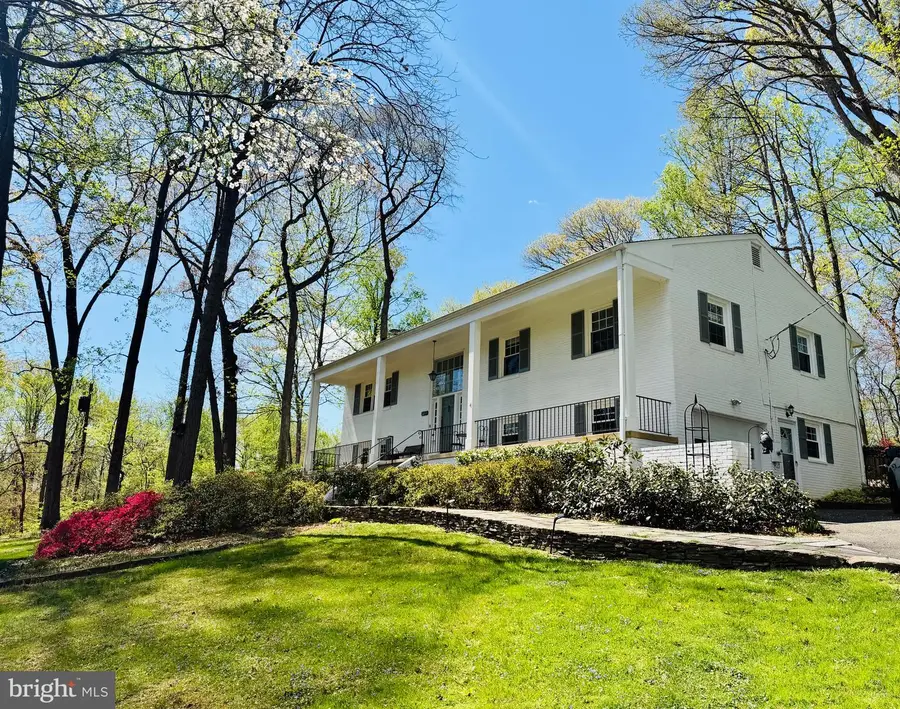 3722 Acosta Rd, Fairfax, VA 22031 - #2