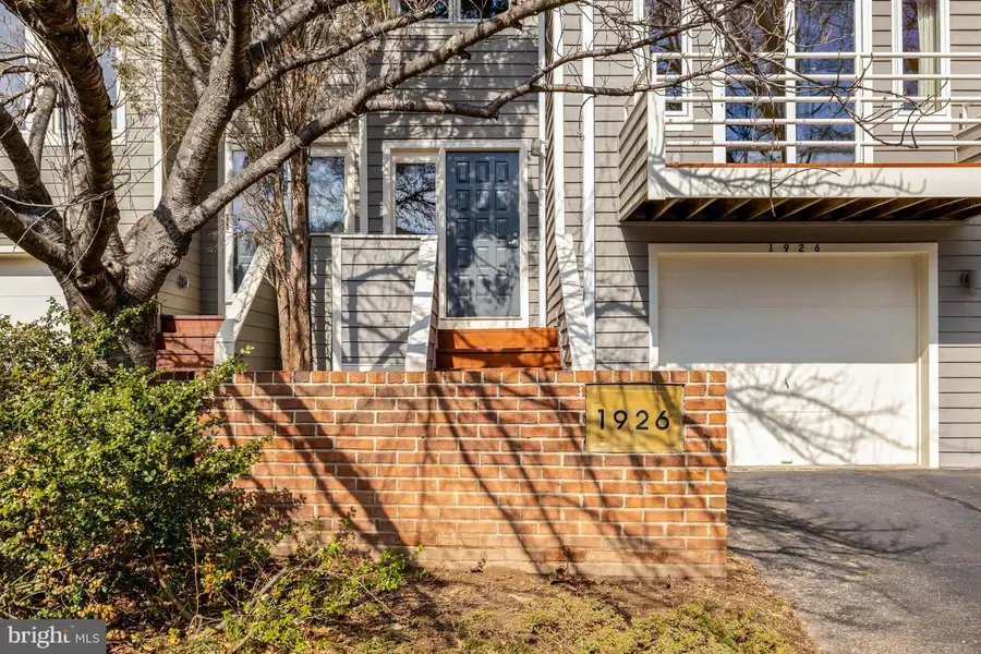 1926 Lakeport Way, Reston, VA 20191 - #3