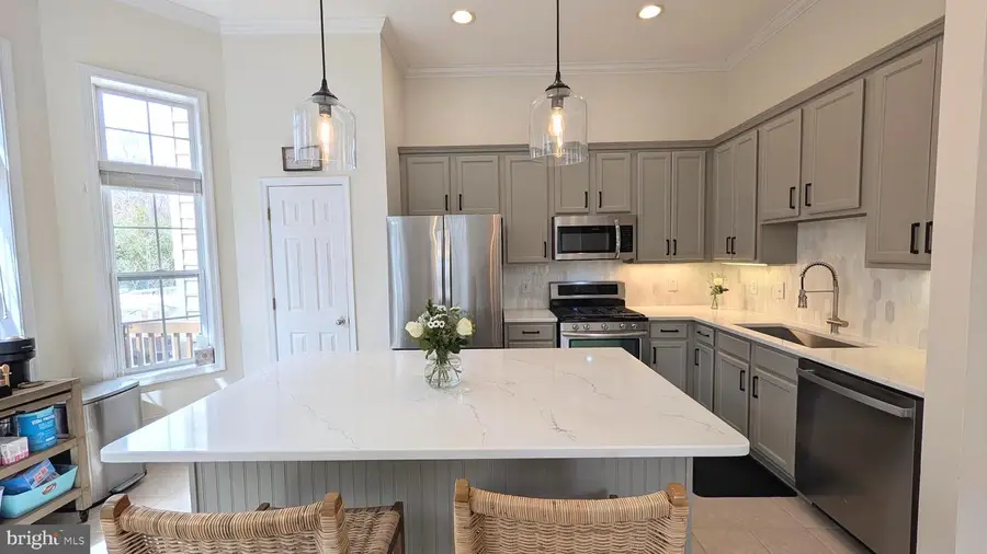 6008 Mill Cove Ct, Burke, VA 22015 - #3