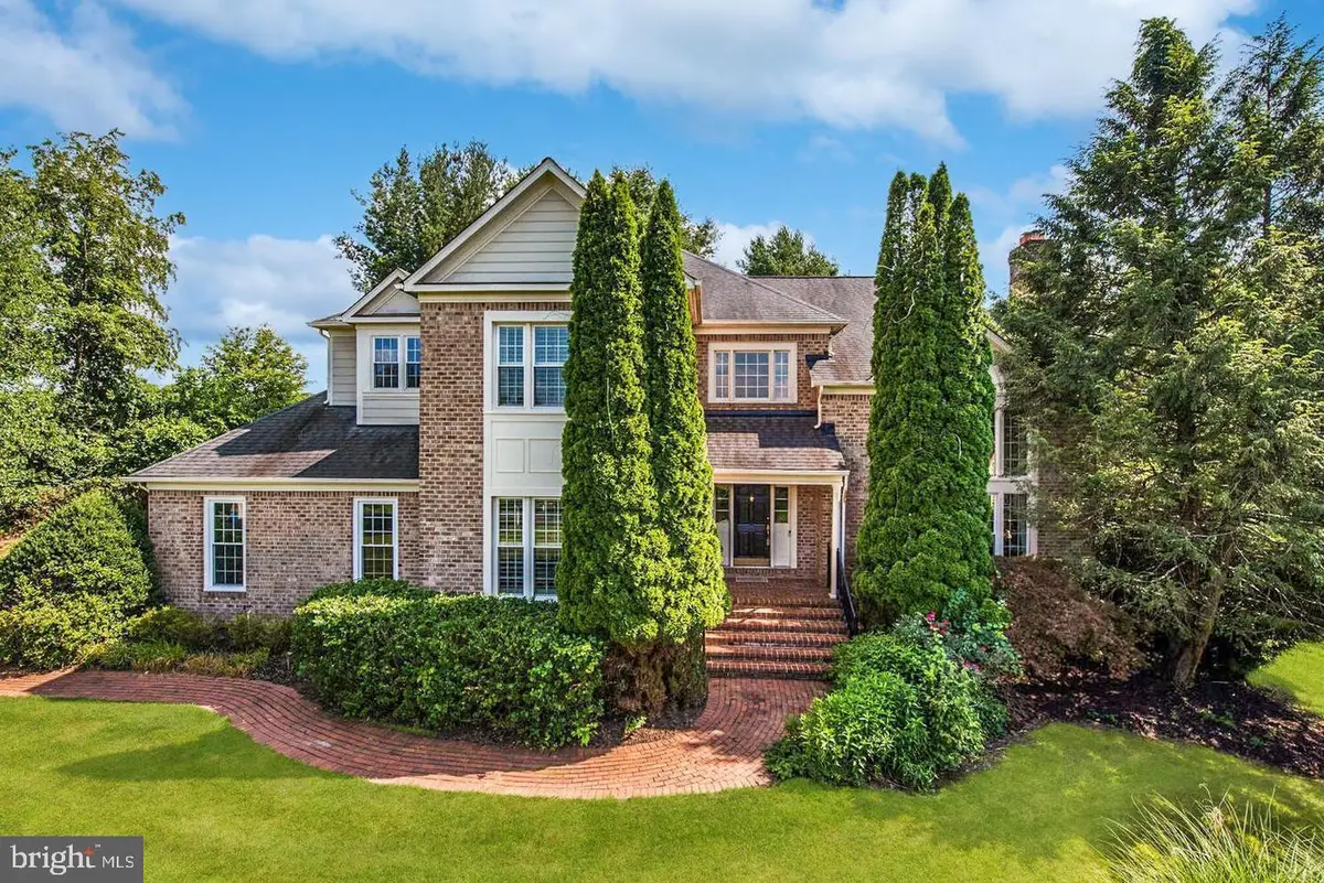 10009 Thompson Ridge Ct, Great Falls, VA 22066 - #1