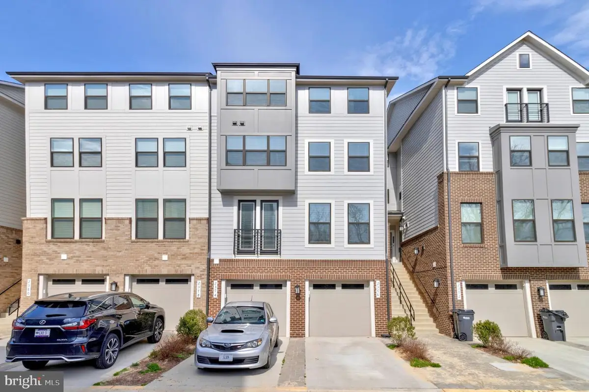 2376 Stella Pl #19, Alexandria, VA 22303 - #1