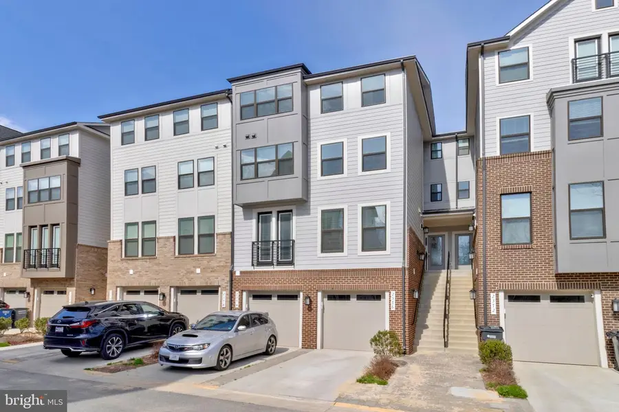 2376 Stella Pl #19, Alexandria, VA 22303 - #2