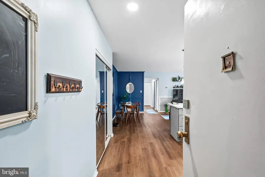 9704 Kingsbridge Dr #304, Fairfax, VA 22031 - #3