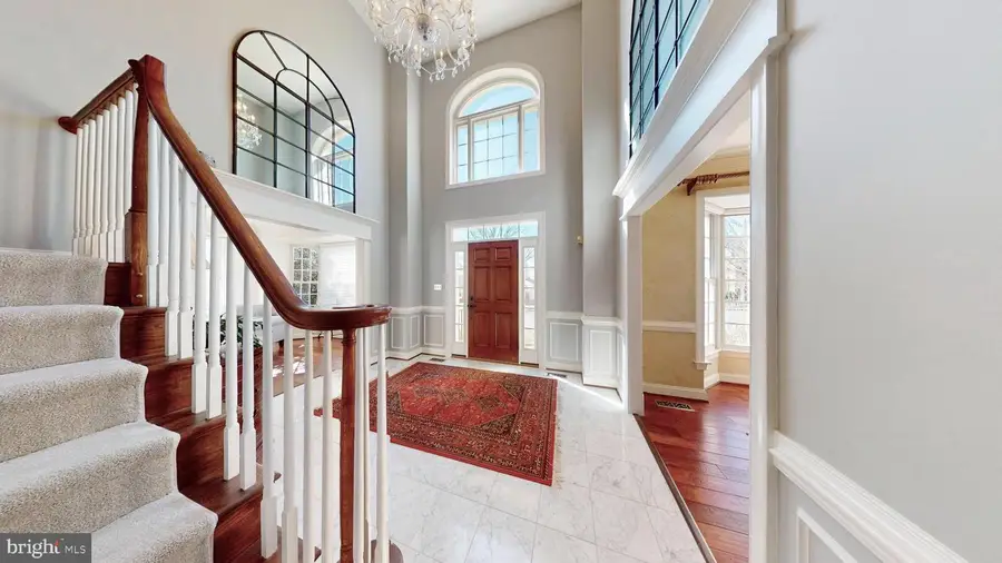 9728 Middleton Ridge Rd, Vienna, VA 22182 - #2