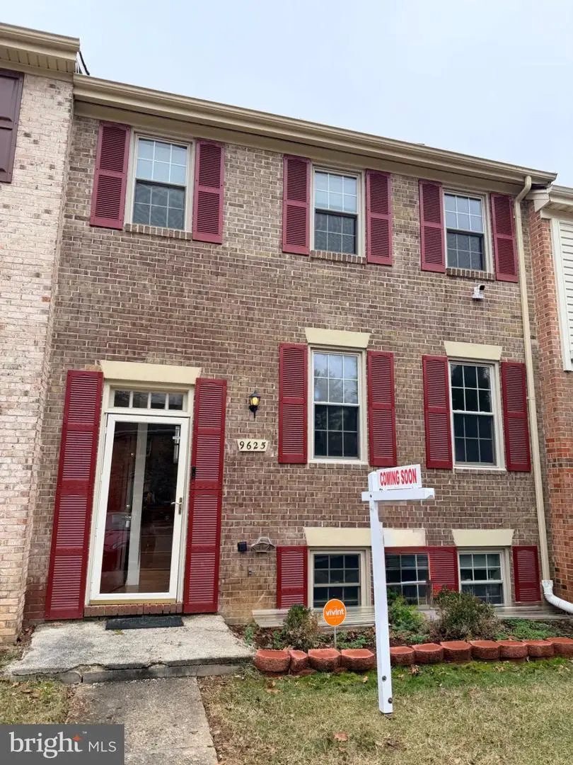 9625 Lindenbrook St, Fairfax, VA 22031 - #1