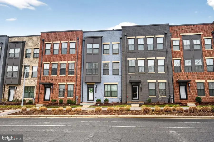 13010 Hattontown Sq, Herndon, VA 20171 - #2