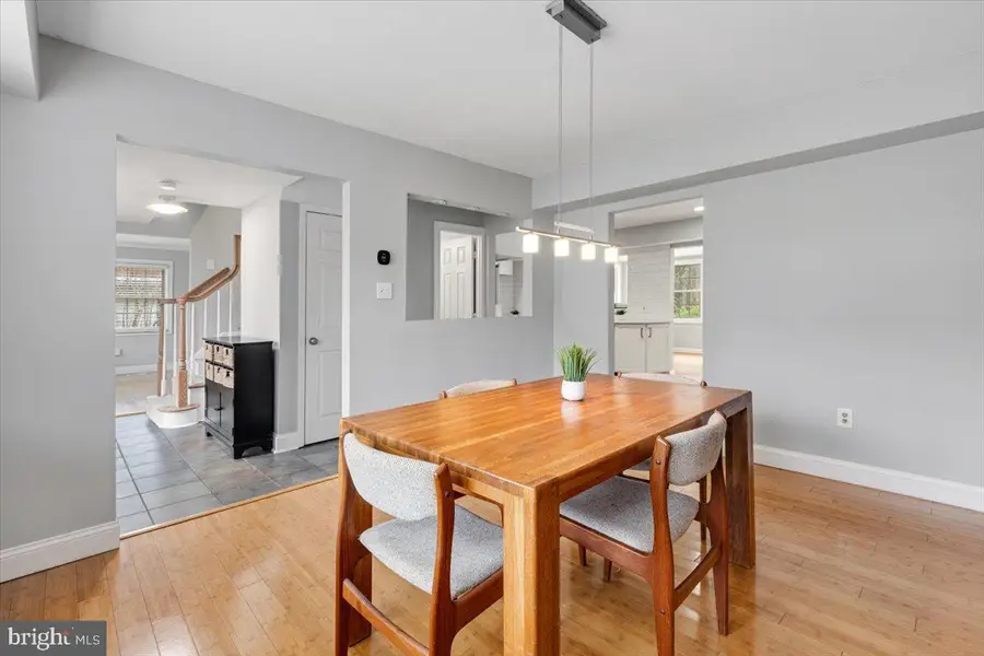 13113 Madonna Ln, Fairfax, VA 22033 - #3