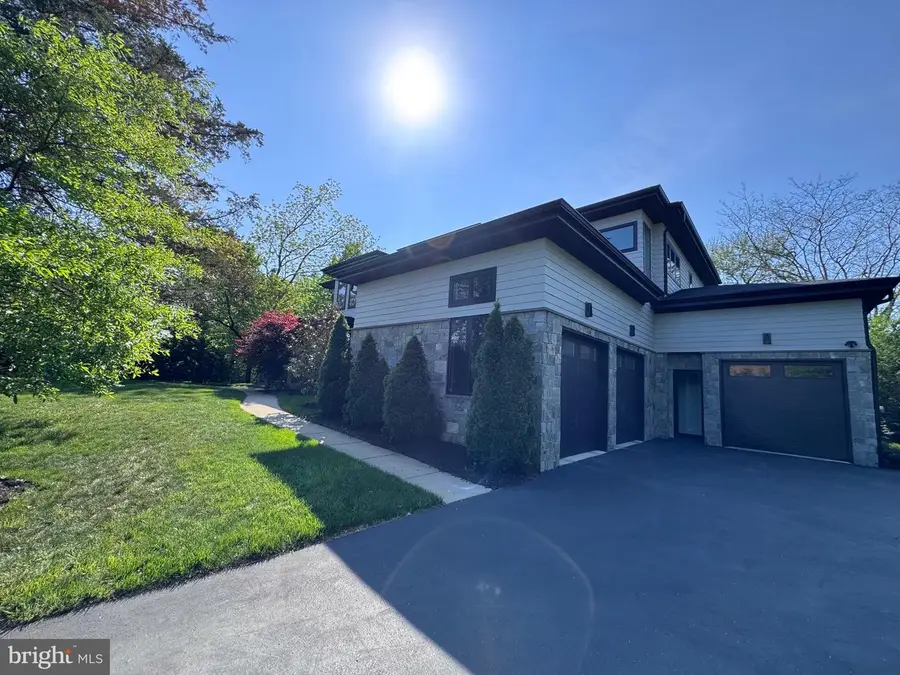 1513 Oakview Dr, McLean, VA 22101 - #2