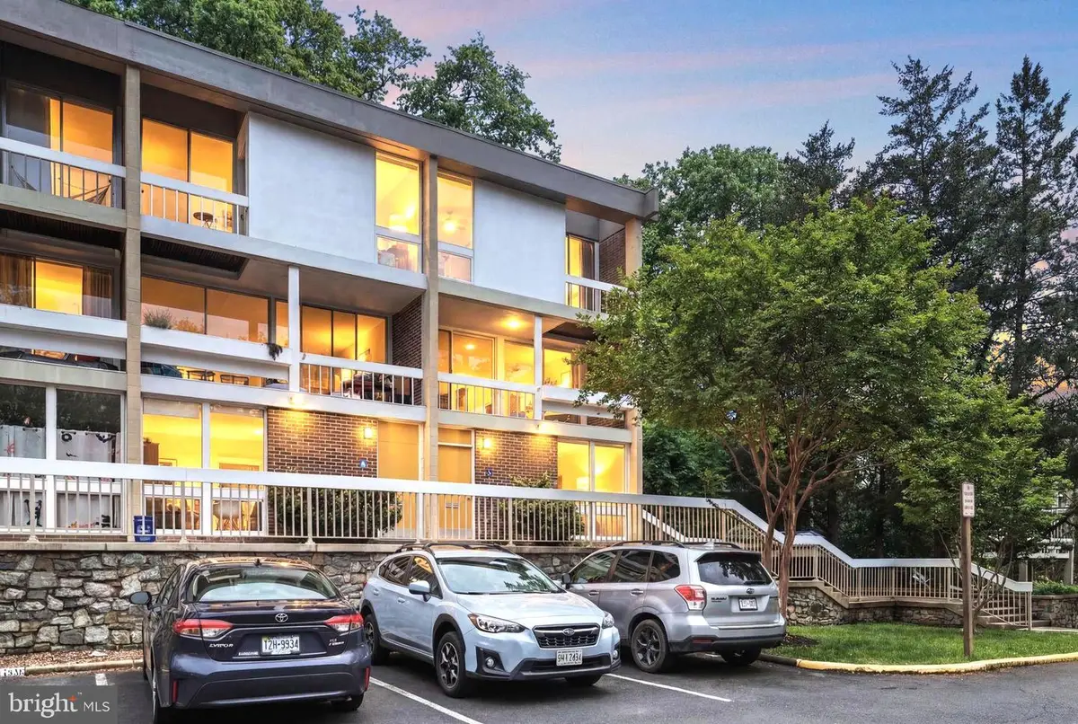 11587 Maple Ridge Rd, Reston, VA 20190 - #1