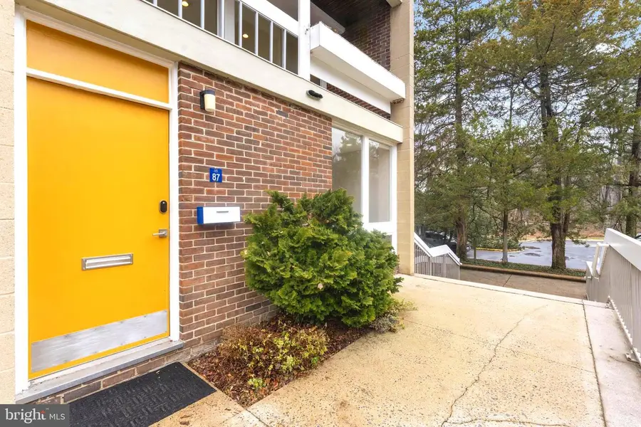 11587 Maple Ridge Rd, Reston, VA 20190 - #3