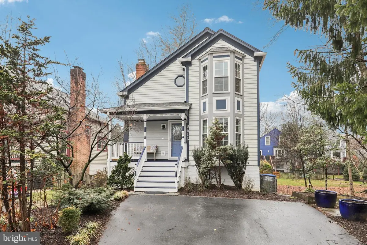 8413 Hollis Ln, Vienna, VA 22182 - #1