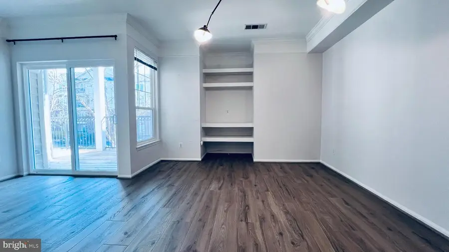 1600 Spring Gate Dr #2206, McLean, VA 22102 - #3