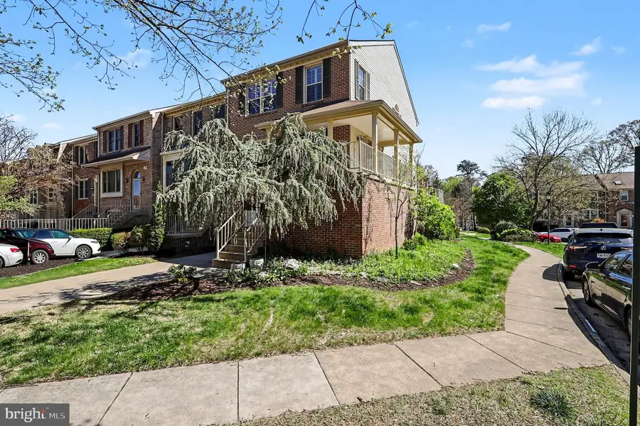 8433 Millwood Dr, Springfield, VA 22152 - #3