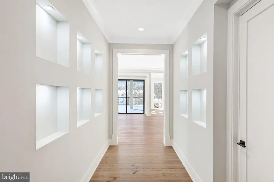 9341 Chestnut Knolls Dr, Fairfax, VA 22032 - #3