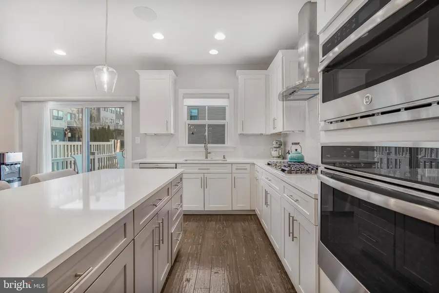 9317 Lemon Mint Ct, Fairfax, VA 22031 - #3