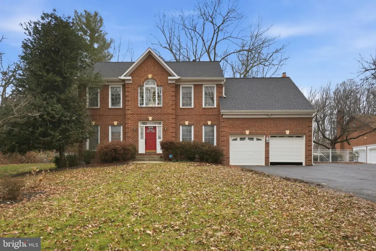 8656 Tuttle Rd, Springfield, VA 22152 - #1