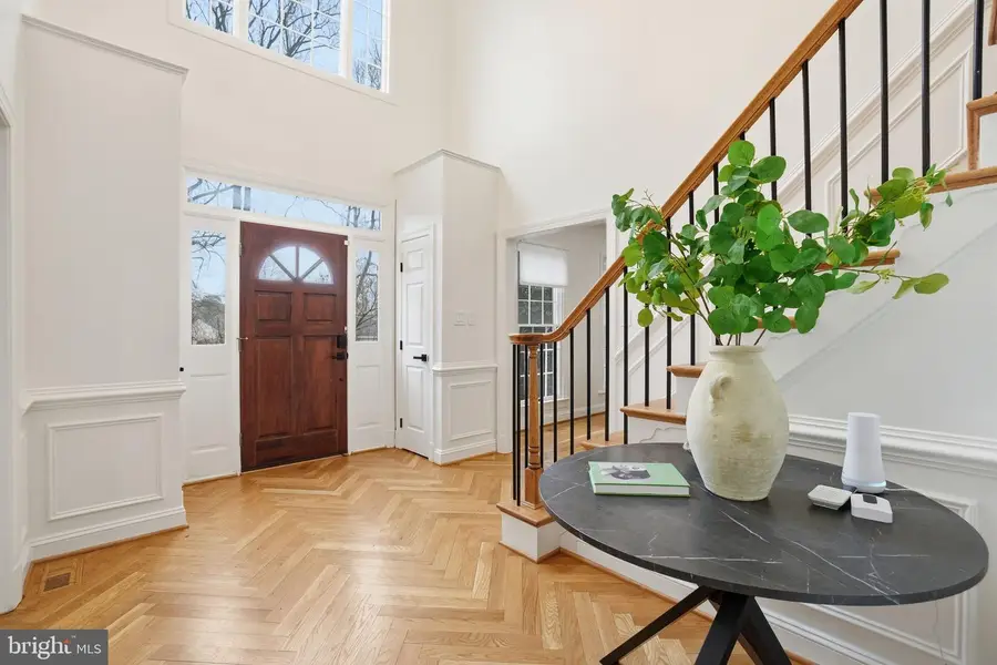 8656 Tuttle Rd, Springfield, VA 22152 - #3