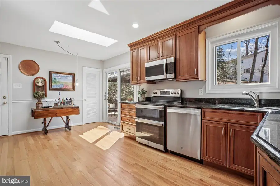 3268 Fox Mill Rd, Oakton, VA 22124 - #3