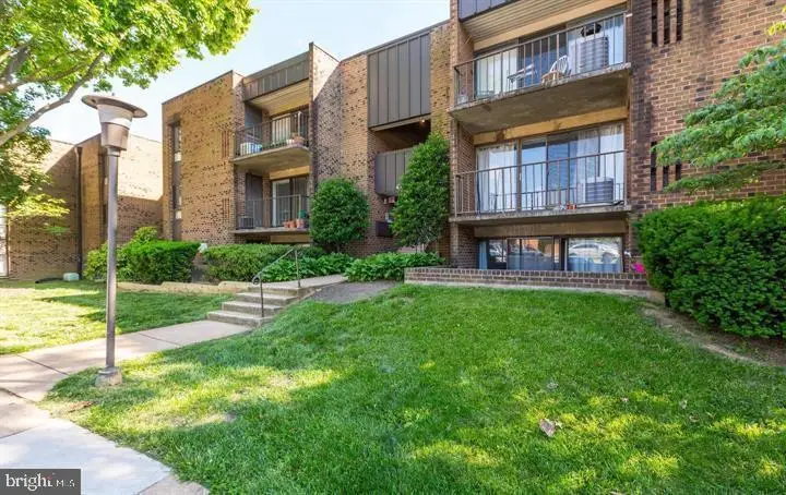 4414 Island Pl #302, Annandale, VA 22003 - #2