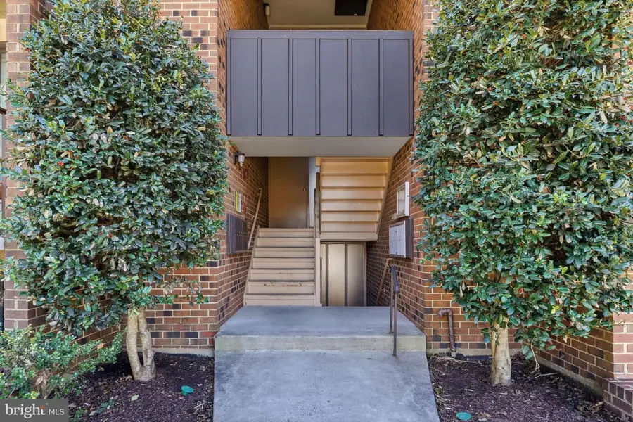 4414 Island Pl #302, Annandale, VA 22003 - #3