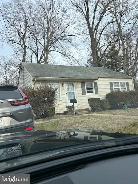 1915 Griffith Rd, Falls Church, VA 22043 - #1