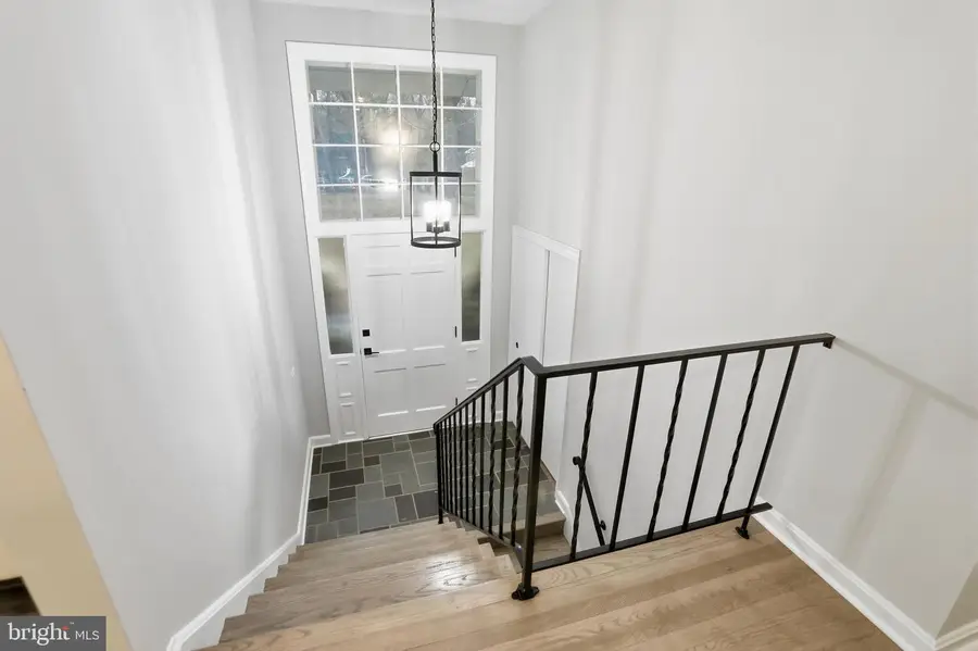 11328 Vale Rd, Oakton, VA 22124 - #3