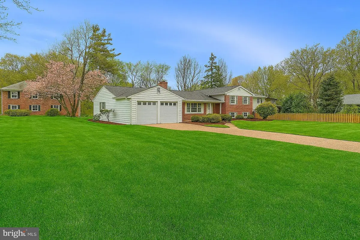 1915 Shannon Ct, Alexandria, VA 22306 - #1