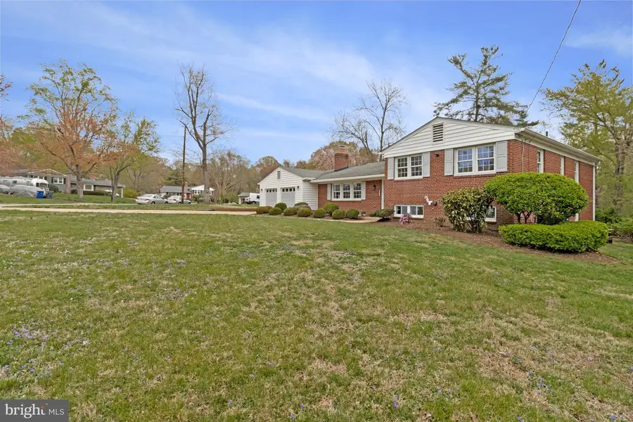 1915 Shannon Ct, Alexandria, VA 22306 - #3