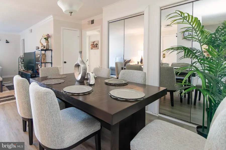 3125 Patrick Henry Dr #230, Falls Church, VA 22044 - #3