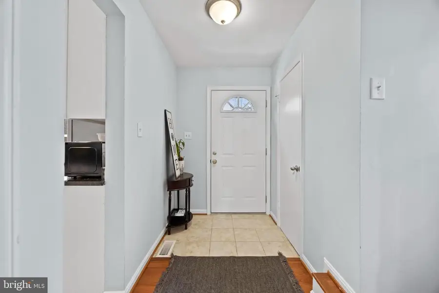 3930 Collis Oak Ct, Fairfax, VA 22033 - #2