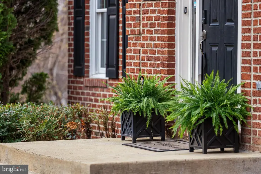 1096 Liberty Meeting Ct, Herndon, VA 20170 - #3