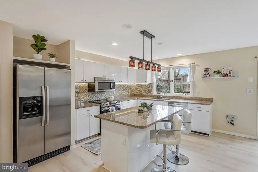 11123 Lakespray Way, Reston, VA 20191 - #3