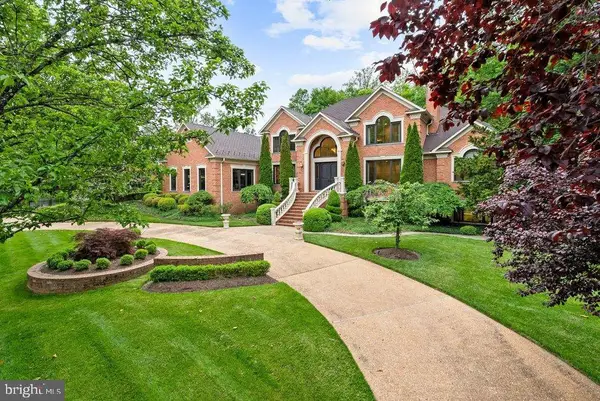 1102 Mill Rdg, MCLEAN, VA 22102