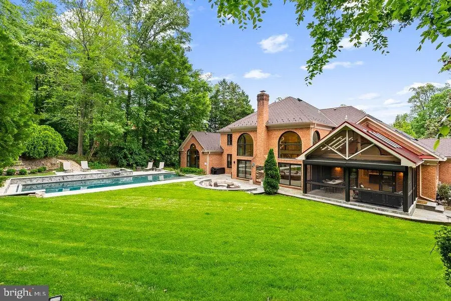 1102 Mill Rdg, McLean, VA 22102 - #2