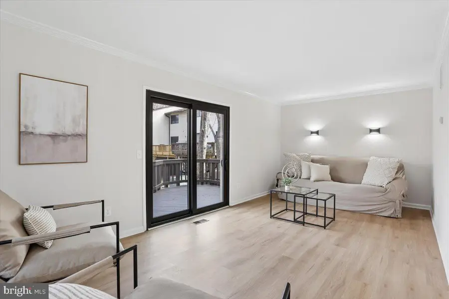 11922 Barrel Cooper Ct, Reston, VA 20191 - #3