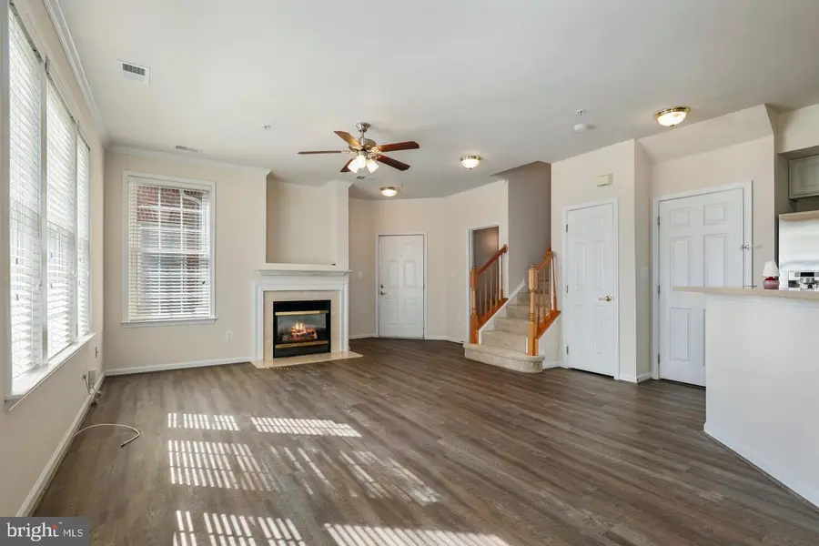 4617 Hummingbird Ln #110, Fairfax, VA 22033 - #3