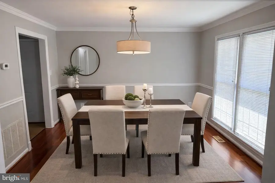 9359 Robnel Pl, Vienna, VA 22182 - #3