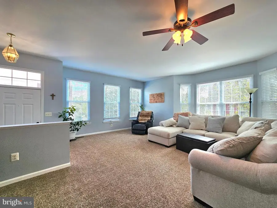 6642 Patent Parish Ln, Alexandria, VA 22315 - #3