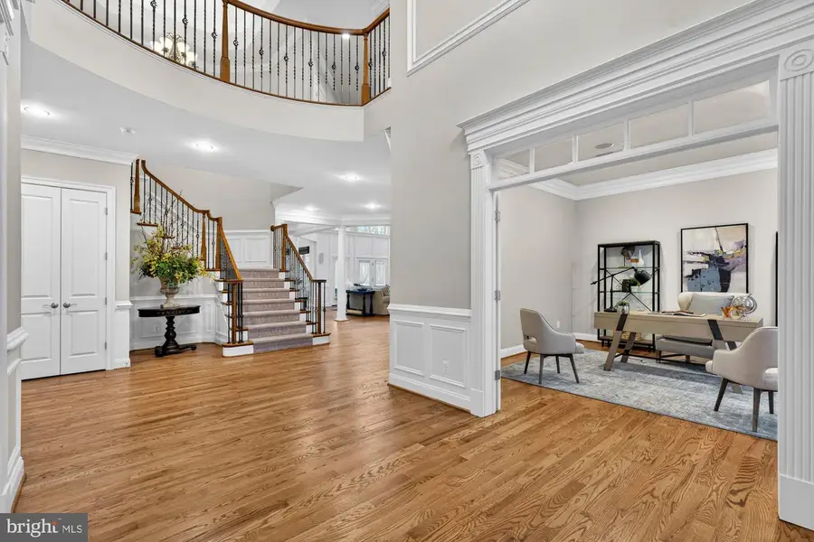 2584 Vintage Crest Ln, Oakton, VA 22124 - #3