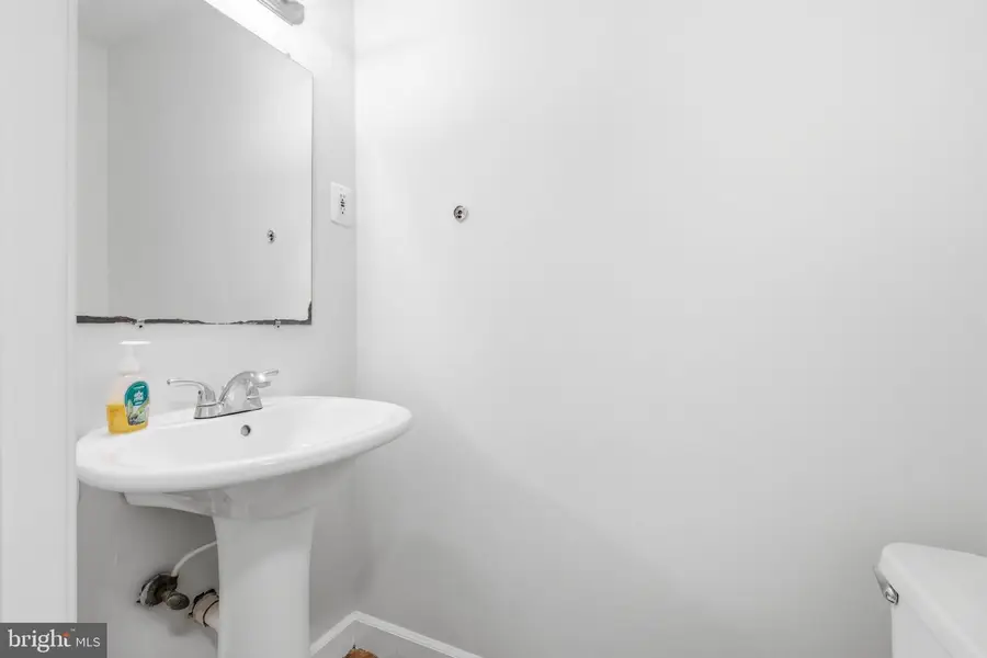 14465 Golden Oak Rd, Centreville, VA 20121 - #3