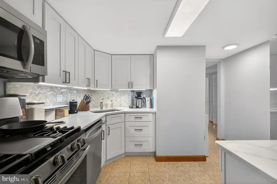 1536 Northgate Sq #21, Reston, VA 20190 - #2