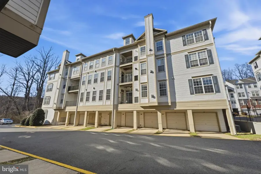 11635 Cavalier Landing Ct #202, Fairfax, VA 22030 - #2