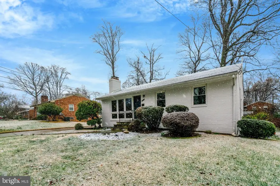 5417 Juliet St, Springfield, VA 22151 - #2