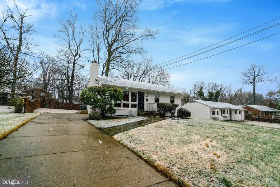 5417 Juliet St, Springfield, VA 22151 - #3