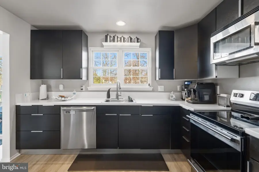 9928 Wood Wren Ct, Fairfax, VA 22032 - #3