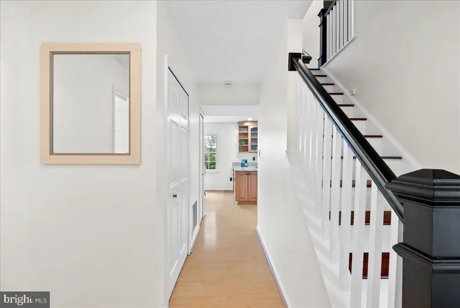 7596 Ruxton Dr, Springfield, VA 22153 - #2