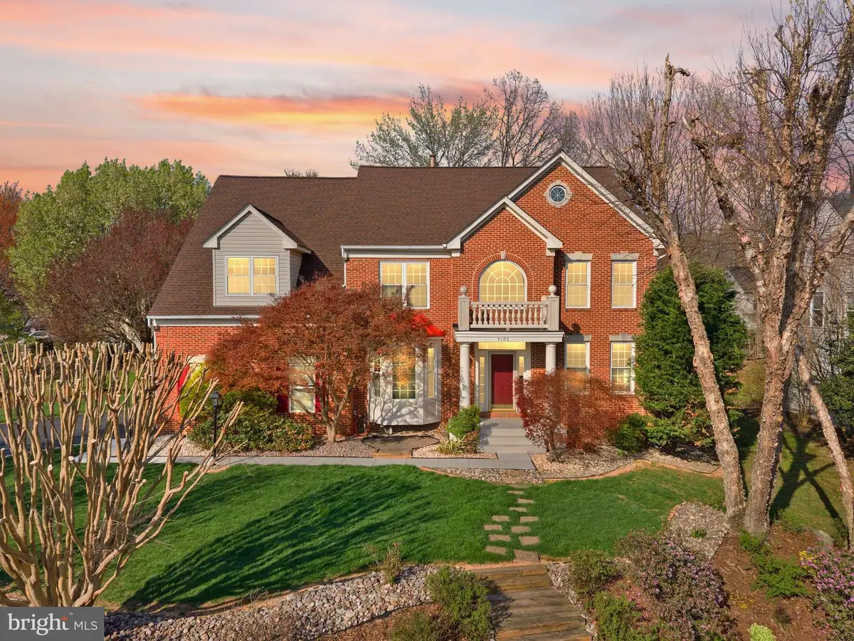 5105 Whisper Willow Dr, Fairfax, VA 22030 - #1