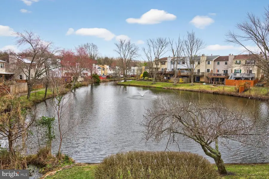 7108 Lake Cove Dr, Alexandria, VA 22315 - #3