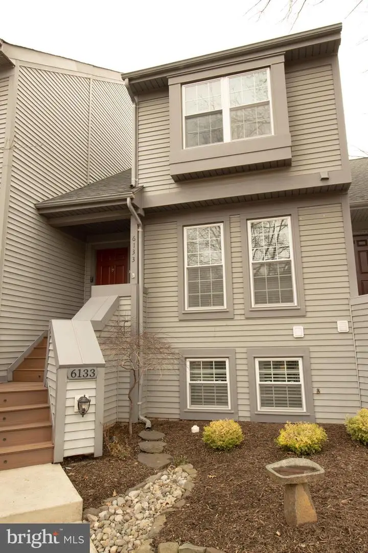 6133 Stonepath Cir, Centreville, VA 20120 - #2