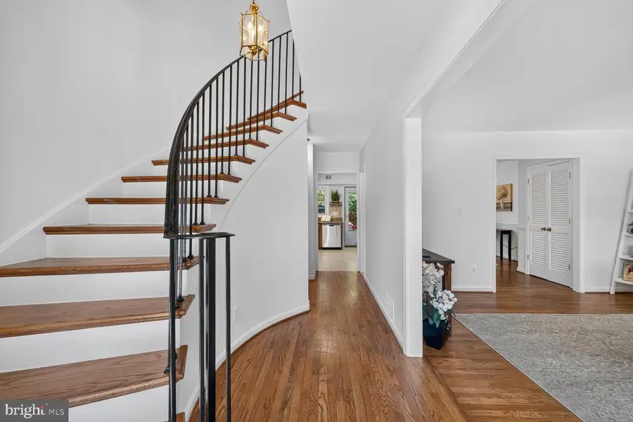 8312 Wickham Rd, Springfield, VA 22152 - #2